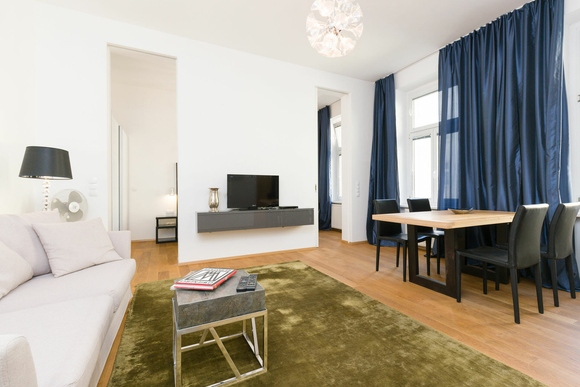 Prestige Apartments. Luxury Apartment in Vienna with premium furniture. Alser Strasse 14. Apartments size in m²: 49
District: 1090 Alsergrund
Bedroom: 1