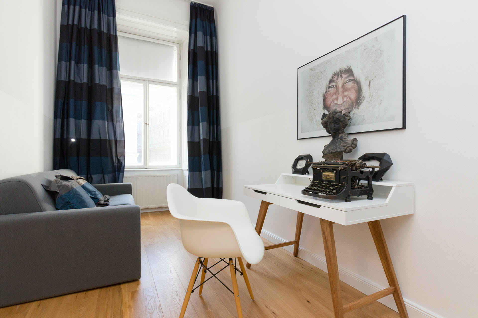 Pure Luxury in the Center of Vienna. First class 3 bedroom luxury apartment with space for up to 6 people.Apartments size in m²: 140
District: 1010 Inner City
Bedroom: 3. Internet, Digital Cable TV,