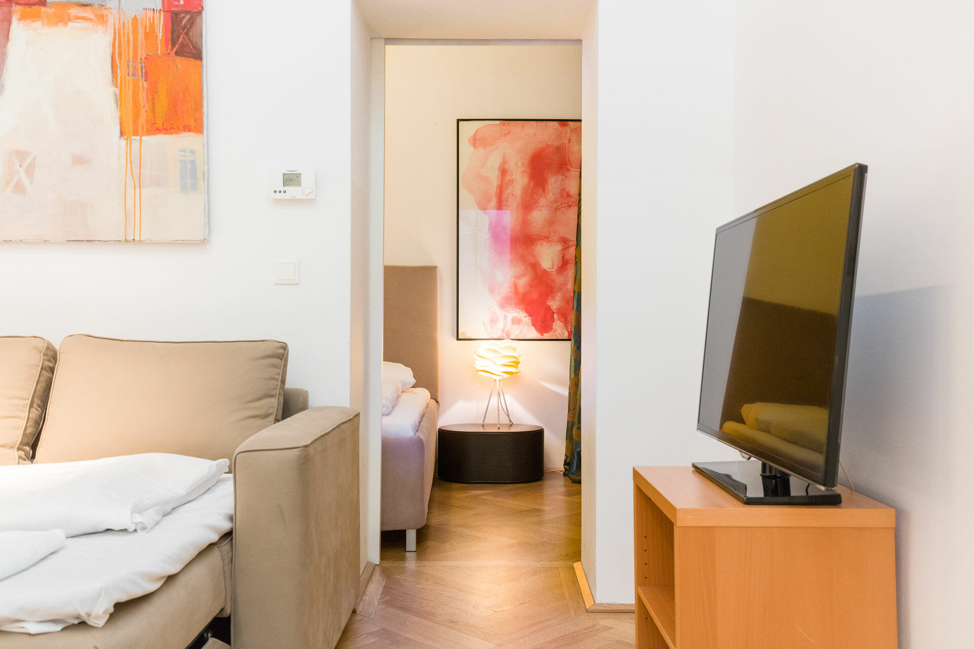Prestige Apartments in Vienna. Ideal city center of Vienna the Graben.The apartment is fully furnished, TV, Cable, wireless, king size bed, cafe machine, wash machine and lots more. The apartment has recently been renovated and newly furnished in a modern, elegant design.